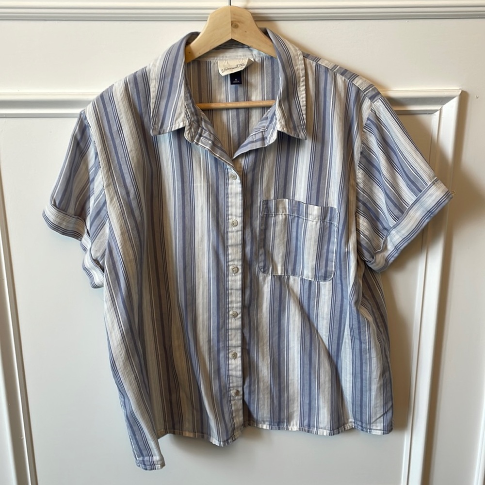 Universal Thread top!